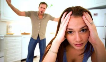 Муж-тиран: можно ли договориться и что делать