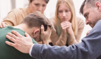 10 советов как поддержать человека с депрессией